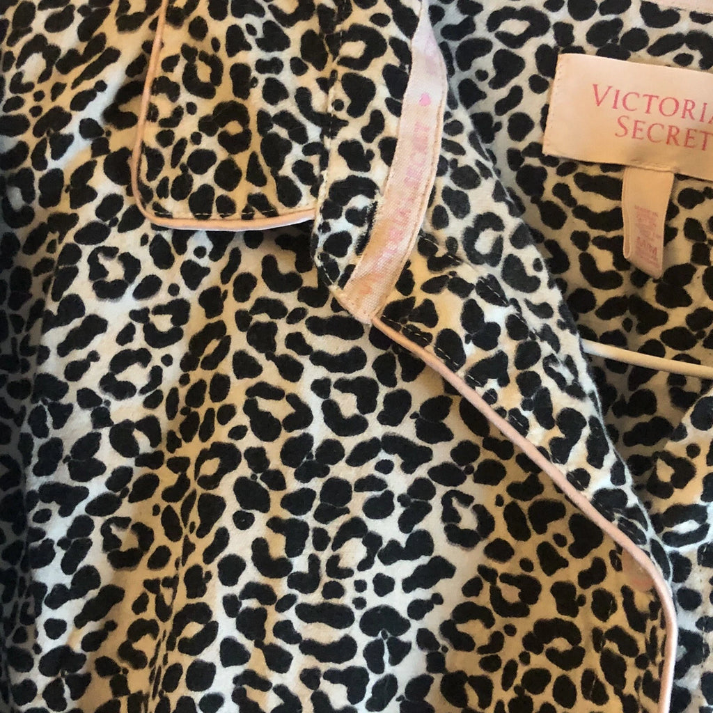 Victoria's Secret Women's 2 Piece Pajamas Leopard Print Black White Sz M.