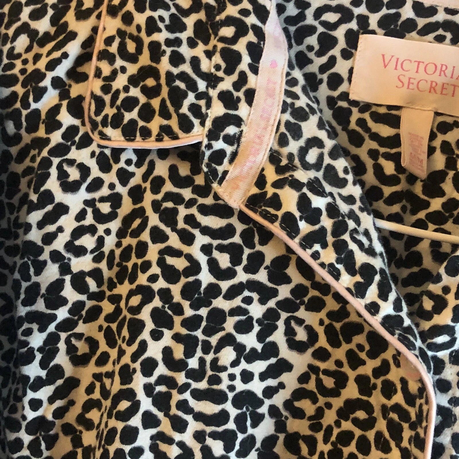 Victoria's Secret Women's 2 Piece Pajamas Leopard Print Black White Sz M.