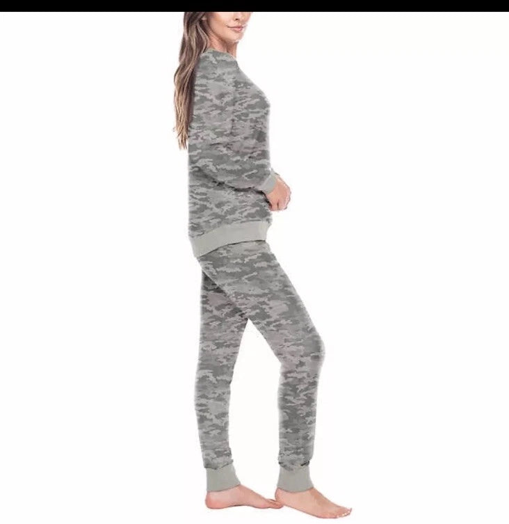 Honeydew Women's 2 Piece Lightweight Pajama Set Size Small Green NWT