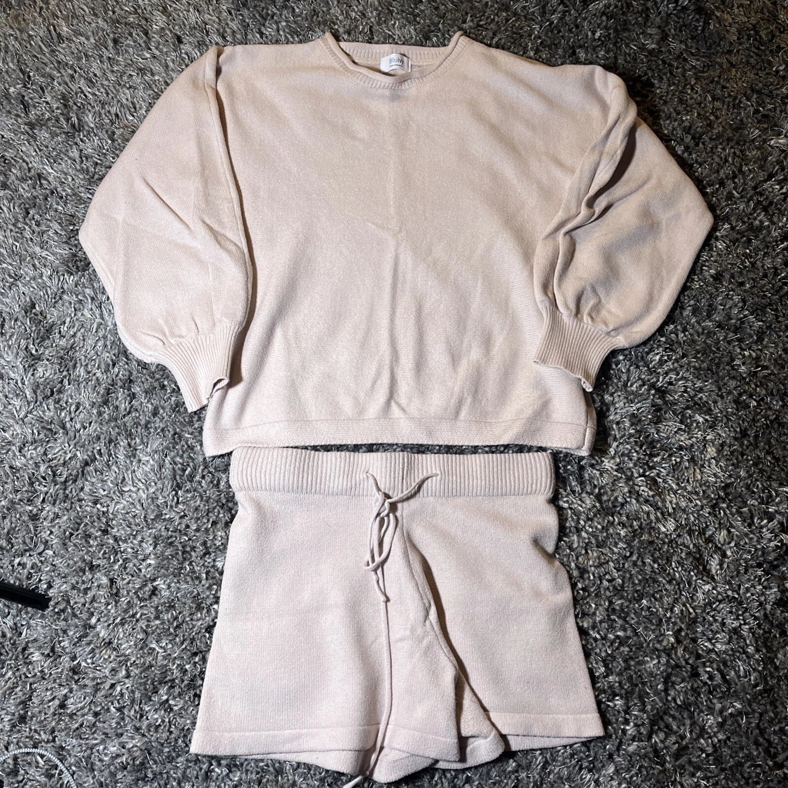 Bluivy Loungewear Sweater & Short Pajama Set Women’s Medium Beige EUC