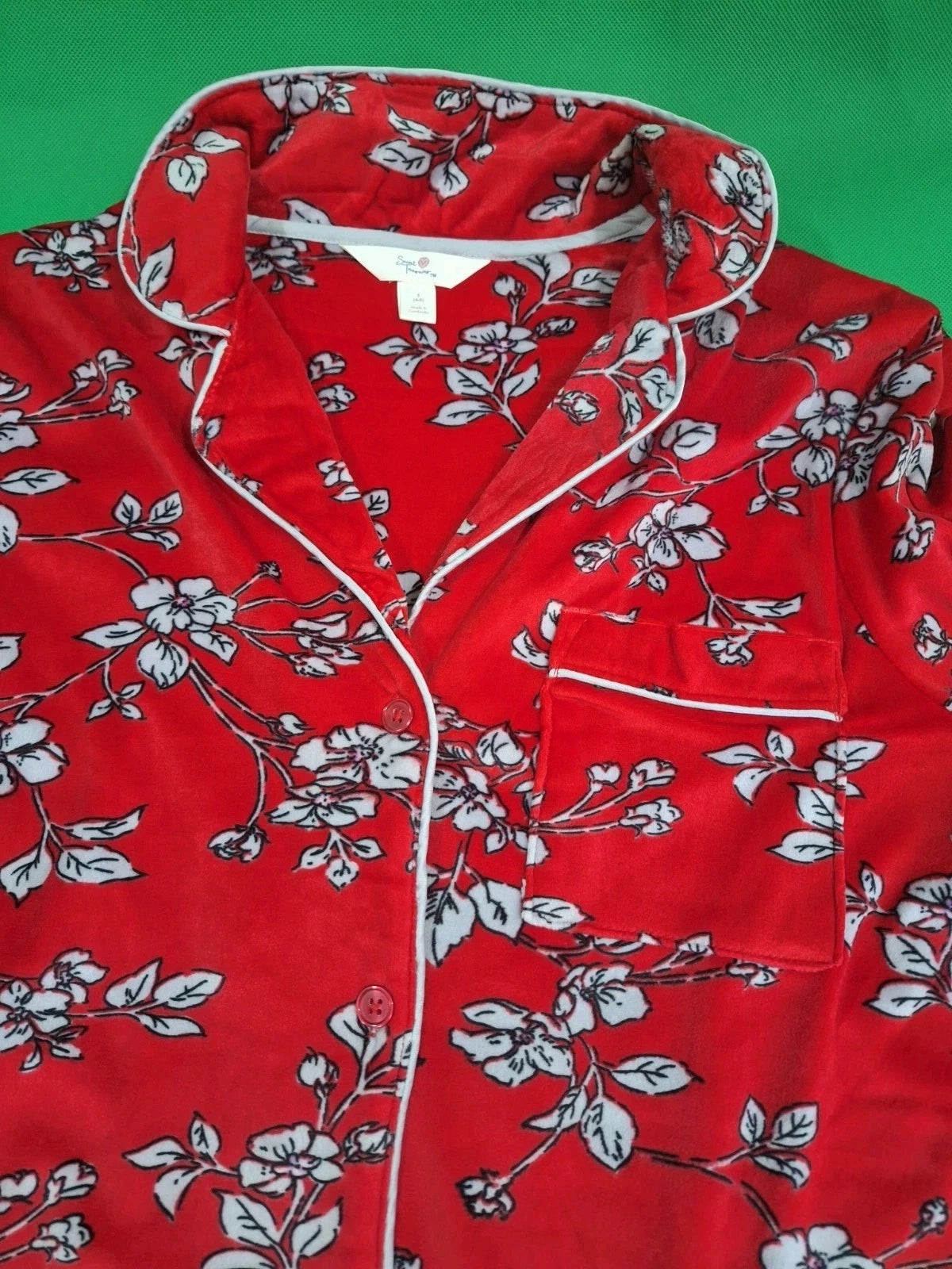 Secret Treasures Ladies Notch Collar Pajama Set - Small (4-6) Color- Red