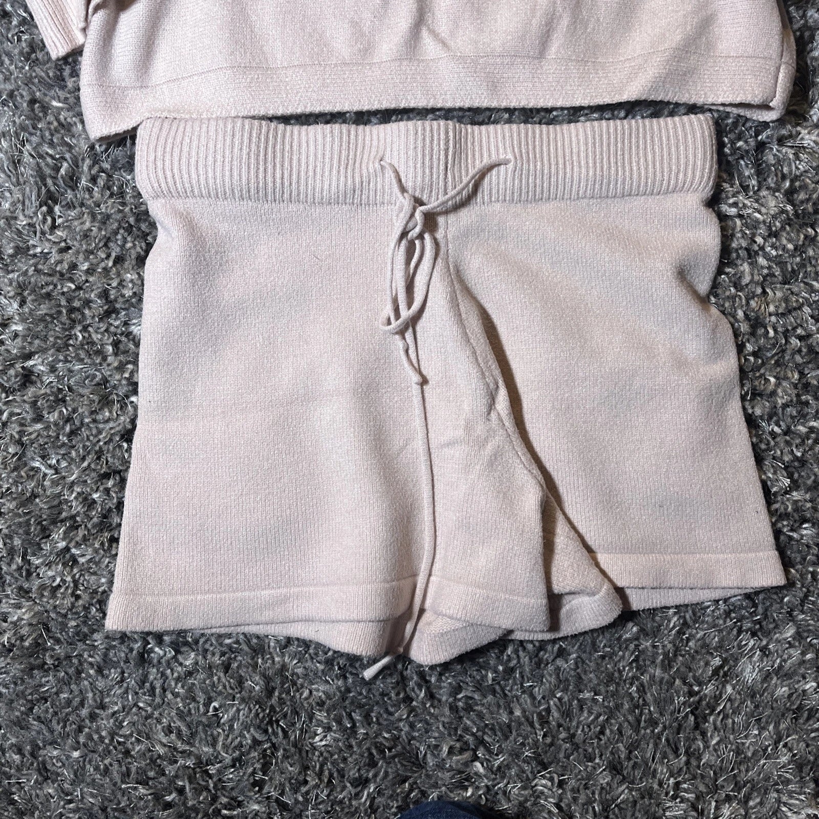 Bluivy Loungewear Sweater & Short Pajama Set Women’s Medium Beige EUC