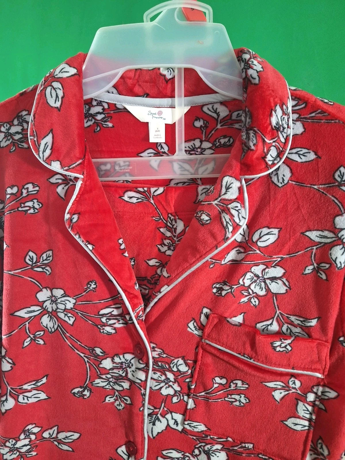 Secret Treasures Ladies Notch Collar Pajama Set - Small (4-6) Color- Red