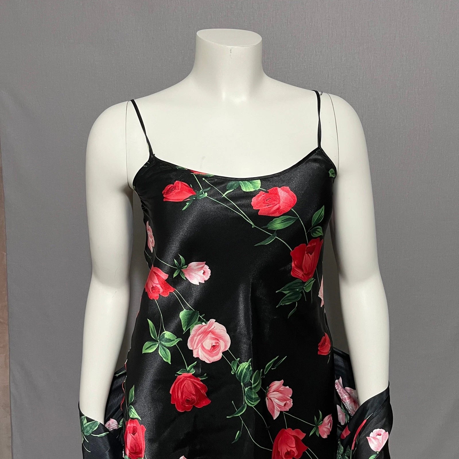 Secret Treasures Black Rose Floral 2 Pc Pajama Robe Set Sz-Medium
