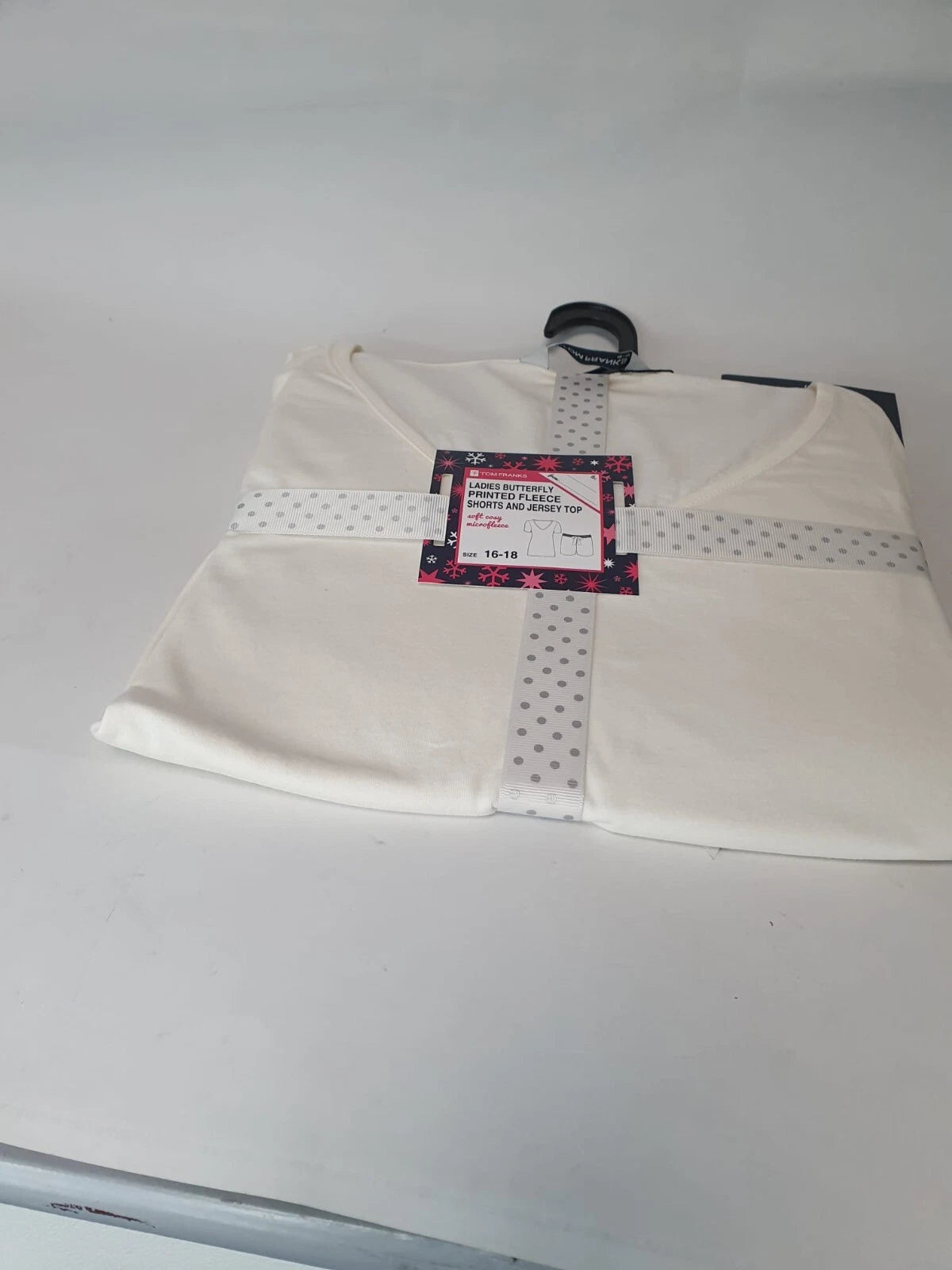 TOM FRANKS Ladies Butterfly Printed Fleece Shorts and Jersey Top Gift Set