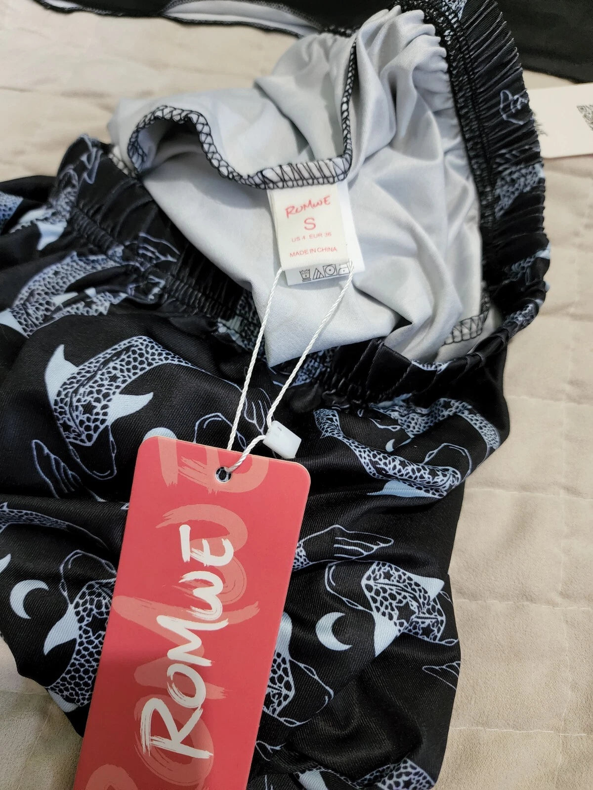 New Romwe Pisces Pajama Sleep Set Crop Top / High Waist Small