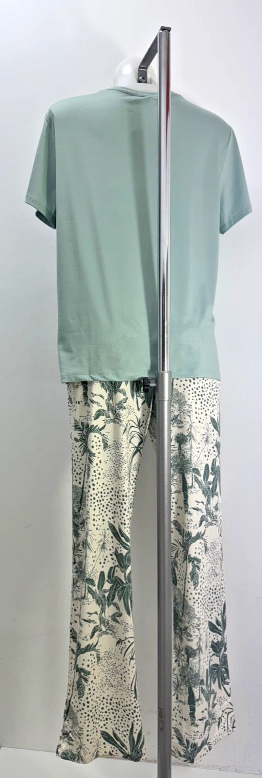 Ladies New Ex In The Style Super Soft Pyjamas  Size  8/10 to 32/34