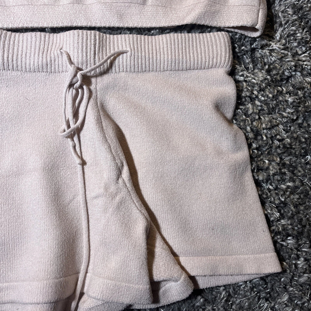 Bluivy Loungewear Sweater & Short Pajama Set Women’s Medium Beige EUC