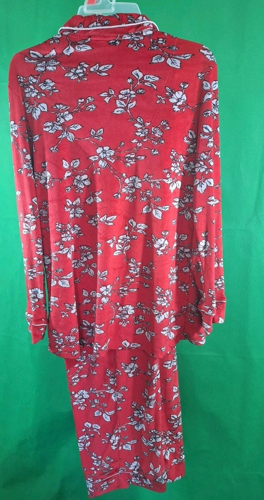 Secret Treasures Ladies Notch Collar Pajama Set - Small (4-6) Color- Red