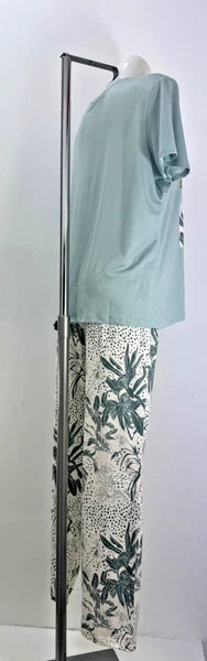 Ladies New Ex In The Style Super Soft Pyjamas  Size  8/10 to 32/34