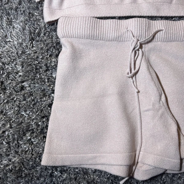 Bluivy Loungewear Sweater & Short Pajama Set Women’s Medium Beige EUC