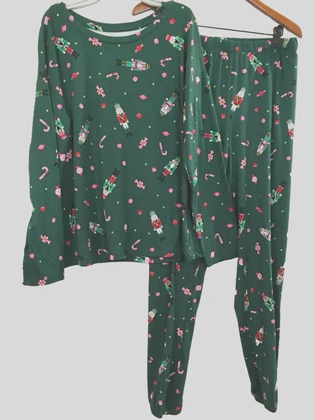 Joyspun Size Medium(8-10) Nutcracker Pajama Set Long Sleeve Pockets Top & Pants