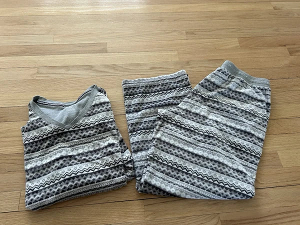 Nautica Womens Silky Fleece Pajama Set Size Large Gray/White Patterned