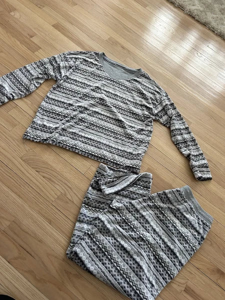 Nautica Womens Silky Fleece Pajama Set Size Large Gray/White Patterned