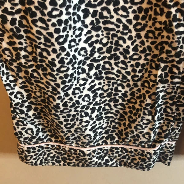 Victoria's Secret Women's 2 Piece Pajamas Leopard Print Black White Sz M.